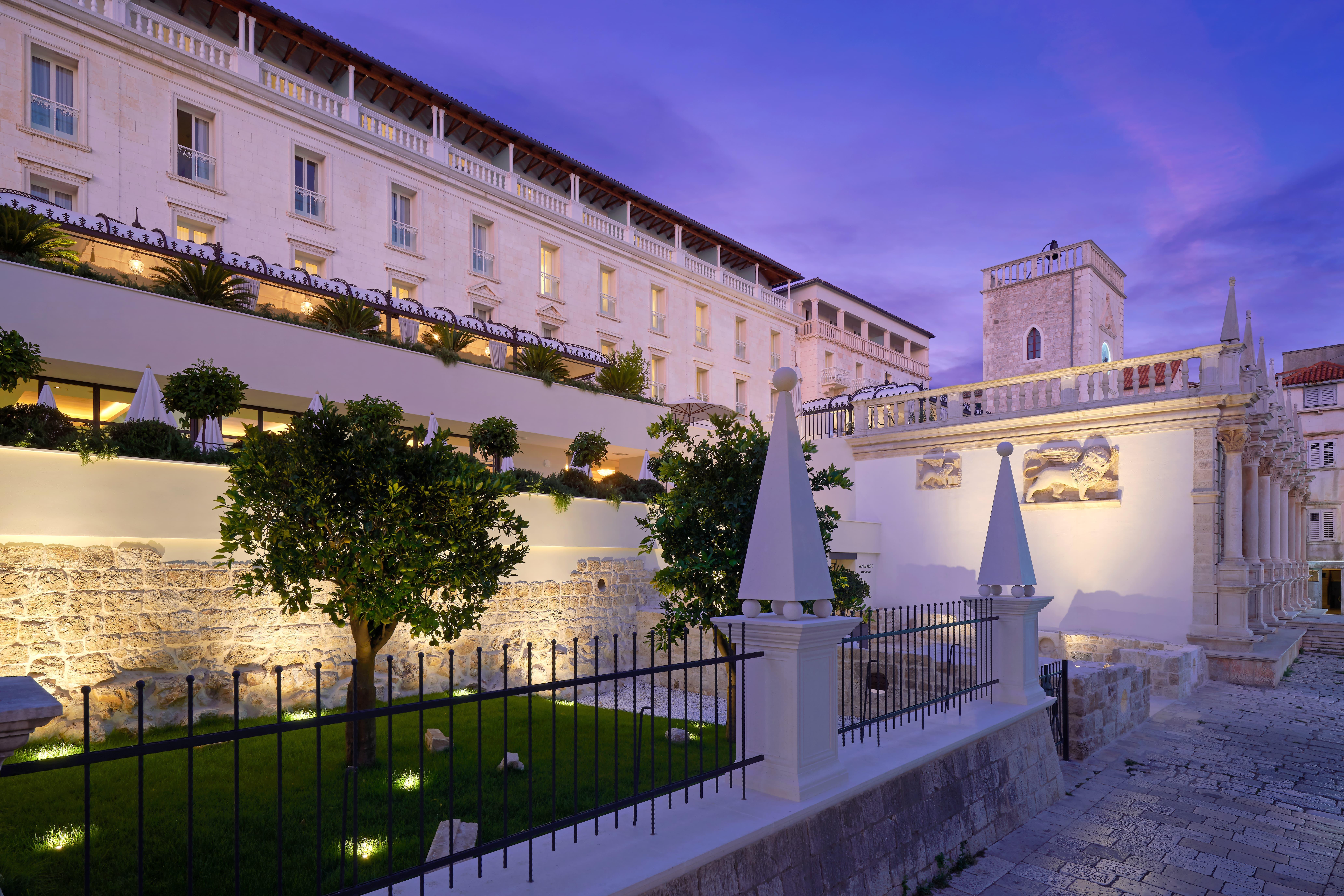 Hotel Palace Elisabeth, Hvar Heritage - The Leading Of The World